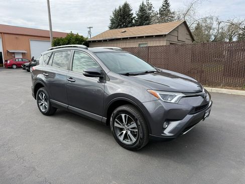 Used 2016 Toyota RAV4 XLE image 3
