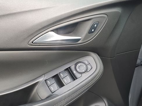 Used 2023 Buick Encore GX Select w/ Sport Touring Package image 19