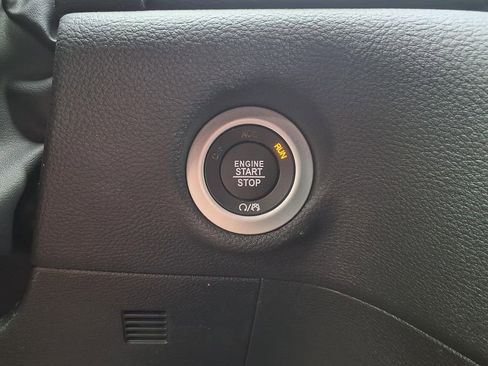 New 2026 Chrysler Pacifica Select w/ S Appearance Package FWD image 21