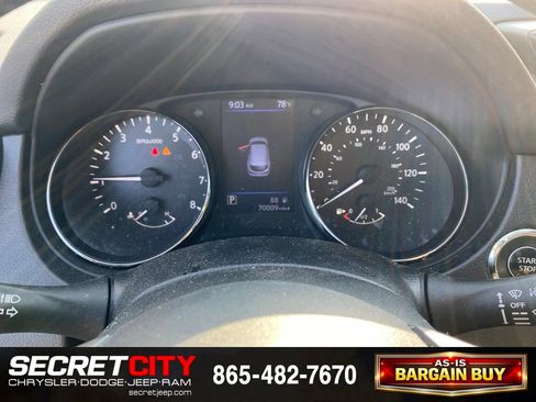 Used 2019 Nissan Rogue Sport SV w/ Technology Package FWD image 16