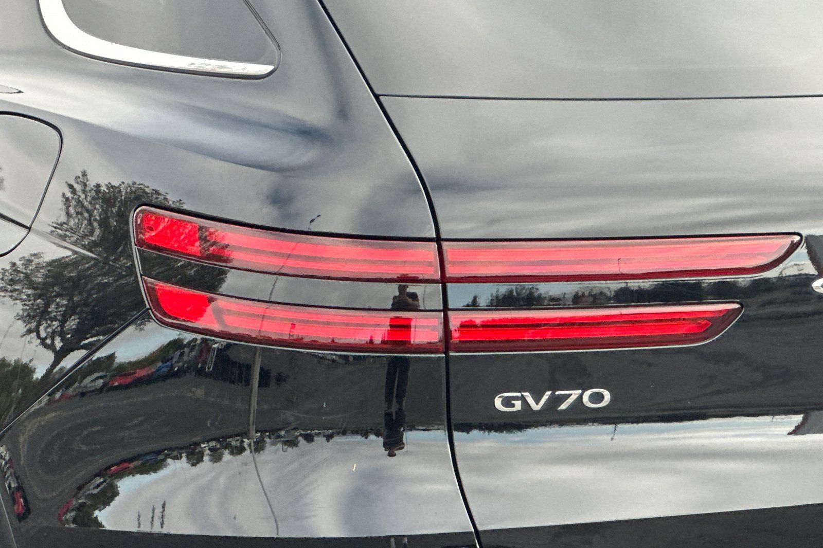 Used 2024 Genesis GV70 2.5T w/ Select Package AWD/4WD image 48