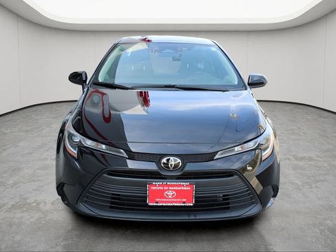Used 2024 Toyota Corolla LE image 7