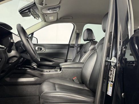 Used 2023 Kia Sorento S FWD image 20
