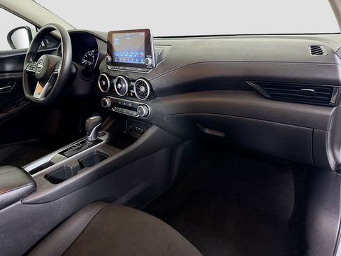 Used 2024 Nissan Sentra SV FWD image 30