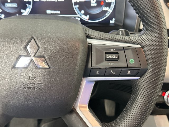 Used 2023 Mitsubishi Outlander SEL AWD/4WD image 21