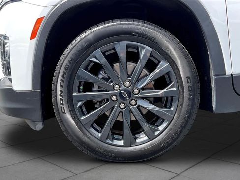 Certified 2023 Chevrolet Traverse RS FWD image 10