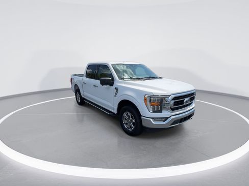 Used 2022 Ford F150 XLT w/ Equipment Group 302A High AWD/4WD image 3
