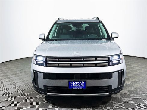 Used 2025 Hyundai Santa Fe SEL image 3