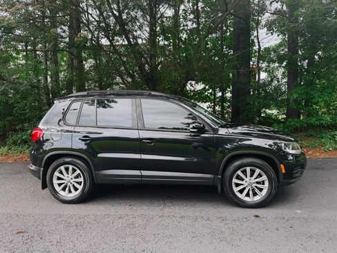 Used 2017 Volkswagen Tiguan S FWD image 8