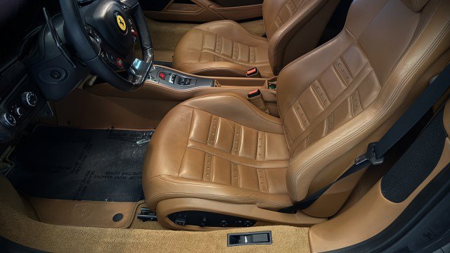 Used 2013 Ferrari 458 Spider RWD image 17