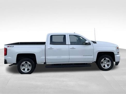 Used 2018 Chevrolet Silverado 1500 LT w/ All Star Edition AWD/4WD image 4