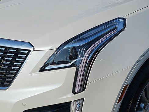 Used 2022 Cadillac XT5 Premium Luxury w/ LPO, Floor Liner Package FWD image 29