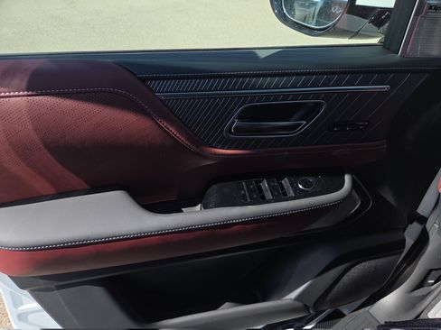 New 2026 INFINITI QX80 Autograph w/ Premium Cargo Package image 9