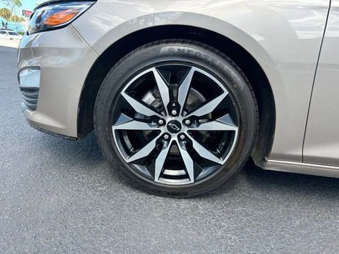 Used 2022 Chevrolet Malibu RS FWD image 9