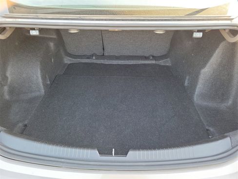 Used 2024 Chevrolet Malibu LT image 23