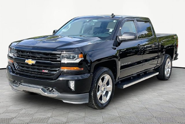Used 2017 Chevrolet Silverado 1500 LT w/ All Star Edition AWD/4WD image 3