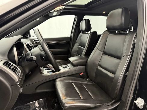 Used 2018 Jeep Grand Cherokee Limited AWD/4WD image 10