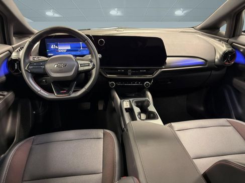 Used 2024 Chevrolet Equinox EV RS FWD image 16