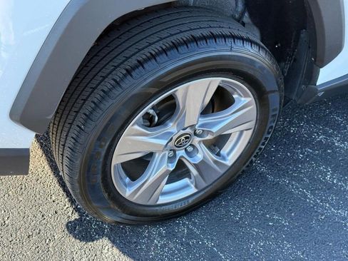 Certified 2022 Toyota RAV4 XLE image 7