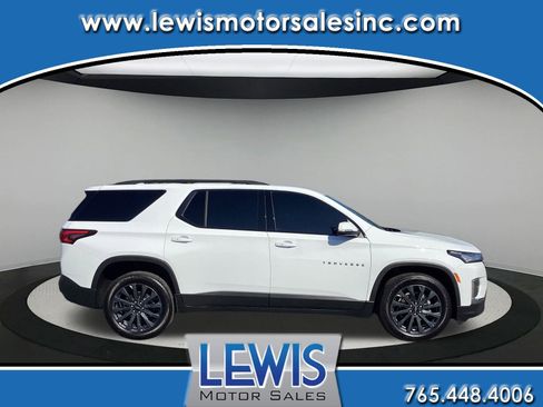 Used 2023 Chevrolet Traverse RS image 1