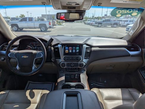 Certified 2020 Chevrolet Suburban LT AWD/4WD image 29