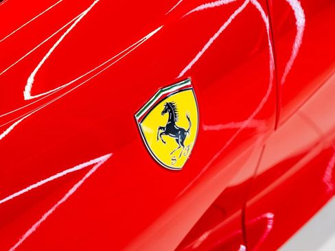 Used 2021 Ferrari 812 GTS RWD image 8