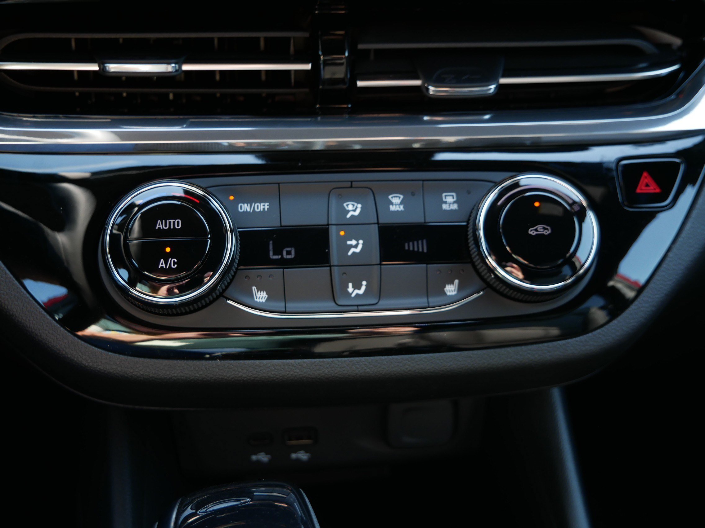 New 2026 Buick Envista Sport Touring w/ Convenience I Package FWD image 8