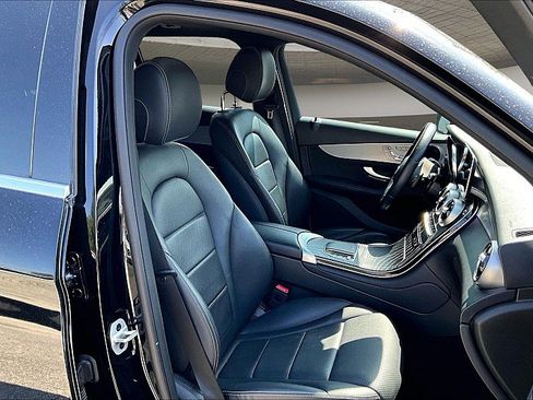 Used 2022 Mercedes-Benz GLC 300 4MATIC w/ Premium Package Lite image 6