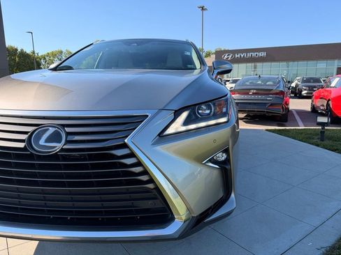 Used 2018 Lexus RX 350 AWD w/ Premium Package image 17