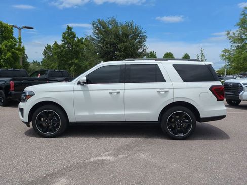 Used 2024 Ford Expedition Limited RWD image 3