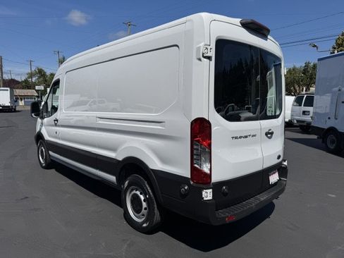 Used 2019 Ford Transit 250 148 Medium Roof RWD image 2