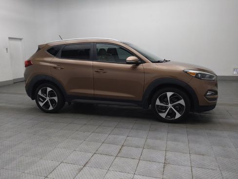 Used 2016 Hyundai Tucson Sport image 11
