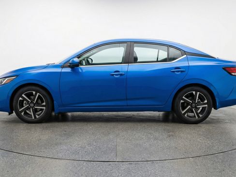 Used 2025 Nissan Sentra SV FWD image 5