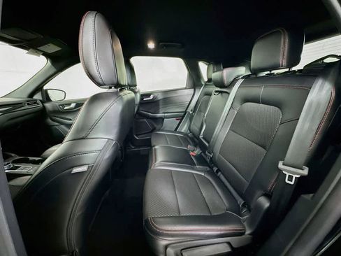 Certified 2025 Ford Escape ST-Line FWD image 13