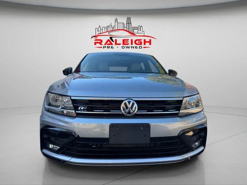 Used 2021 Volkswagen Tiguan SE R-Line w/ 3rd Row Seat Package image 3