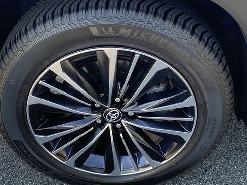 Certified 2024 Toyota Grand Highlander AWD Hybrid image 36