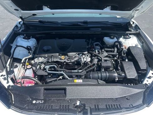 Used 2025 Toyota Camry SE FWD image 11