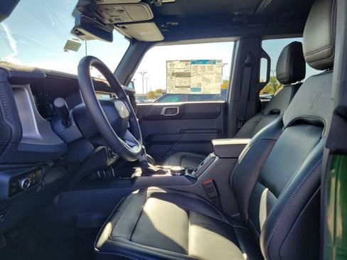 New 2025 Ford Bronco Outer Banks w/ Sasquatch Package image 16