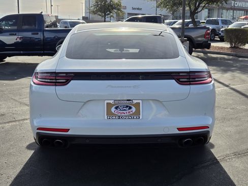 Used 2018 Porsche Panamera 4S image 5