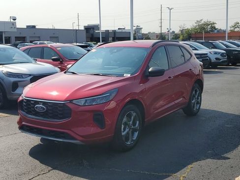 Used 2023 Ford Escape ST-Line w/ Tech Pack #1 AWD/4WD image 3