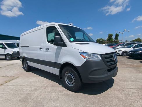 Used 2024 Mercedes-Benz Sprinter 144 Cargo image 1
