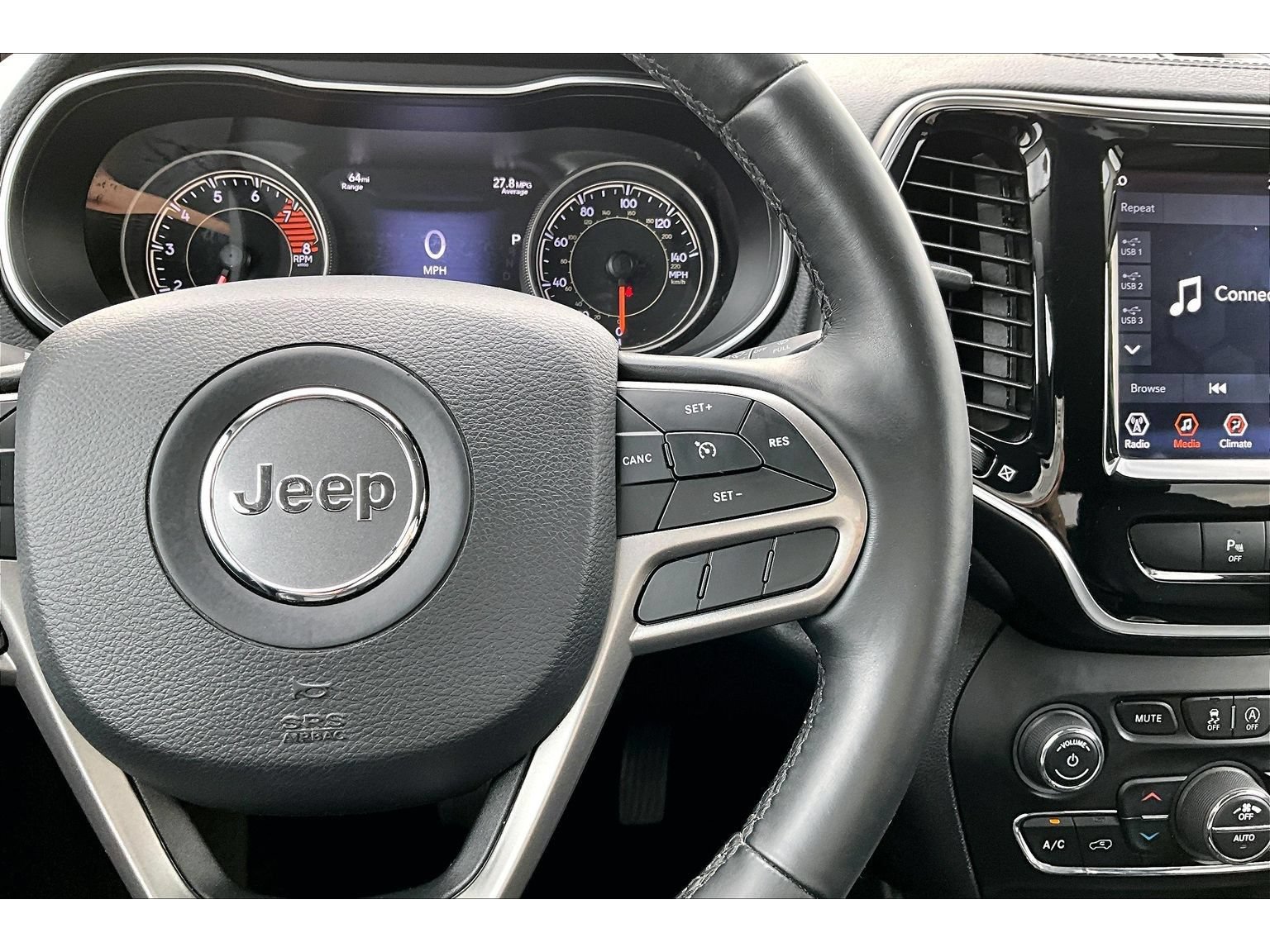 Used 2019 Jeep Cherokee Limited AWD/4WD image 11
