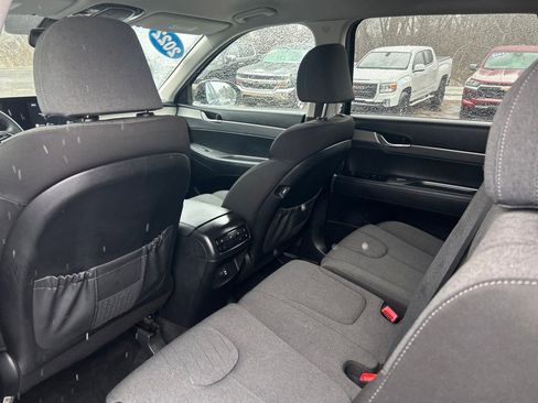 Used 2022 Hyundai Palisade SE image 13