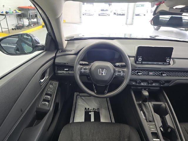 Used 2023 Honda Accord EX image 12