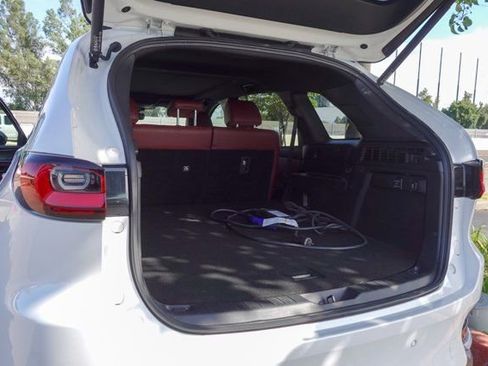 Certified 2025 MAZDA CX-70 Plug-In Hybrid w/ Premium Plus AWD/4WD image 24