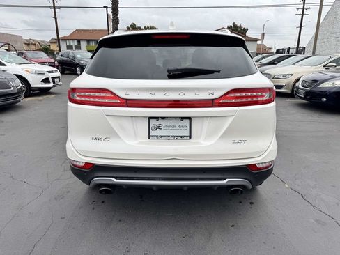 Used 2017 Lincoln MKC Reserve w/ Lincoln MKC Climate Package FWD image 3