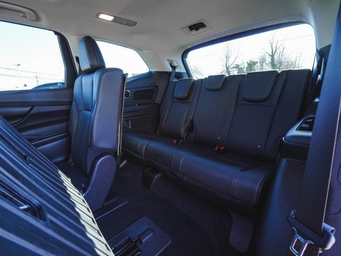 Used 2023 Subaru Ascent Limited w/ Technology Package image 35