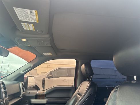 Used 2019 Ford F150 Lariat image 12