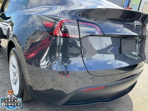 Used 2024 Tesla Model Y 2WD image 91