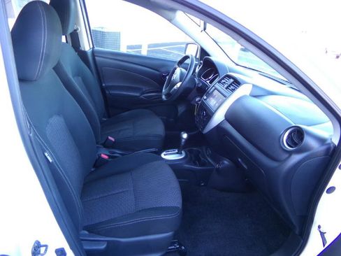 Used 2019 Nissan Versa SV image 29